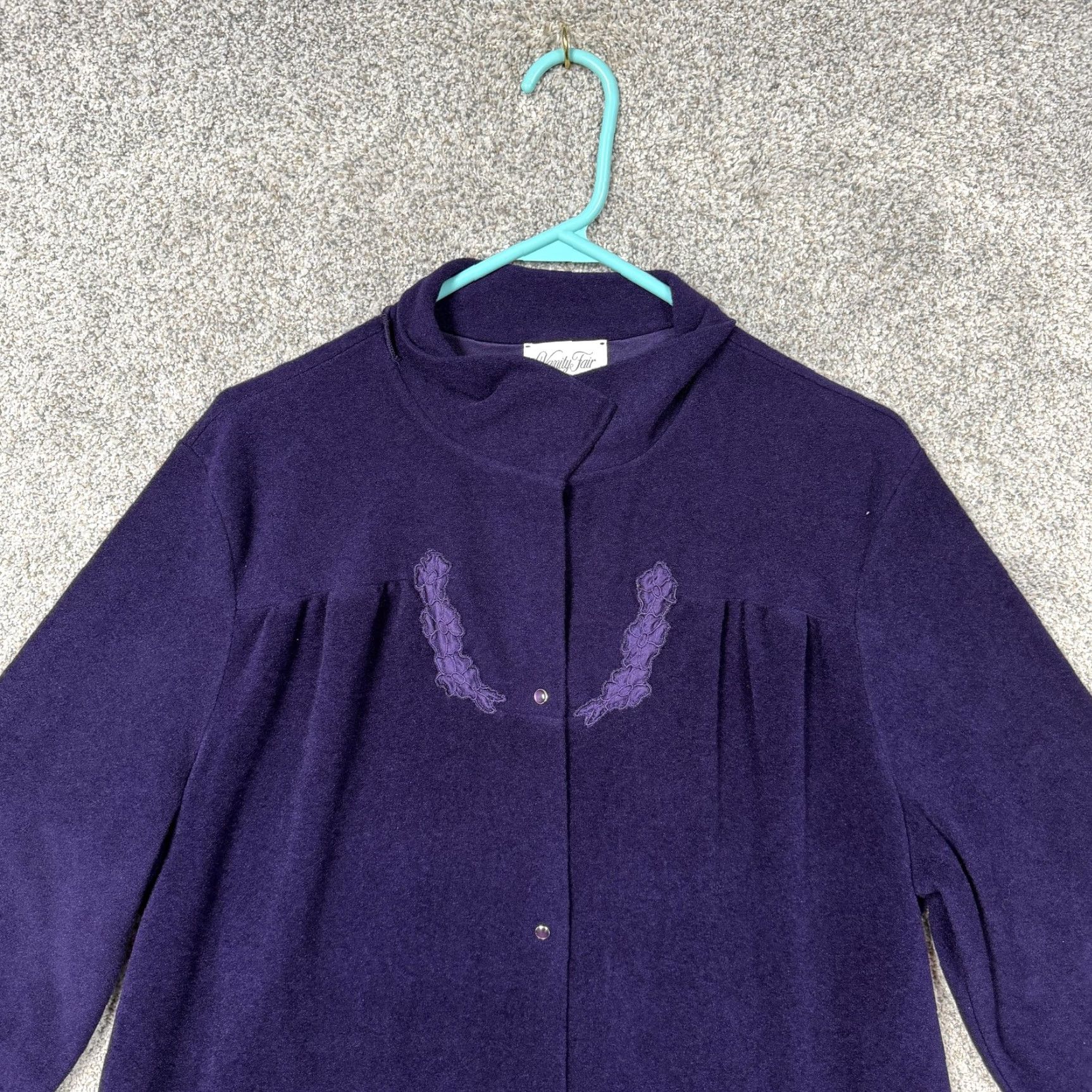 Vintage VINTAGE Vanity Fair Robe Womens XL Purple Velour Embroidered 90s Gothic Kaftan Button-Front Crewneck Collared Size ONE SIZE - 2 Thumbnail