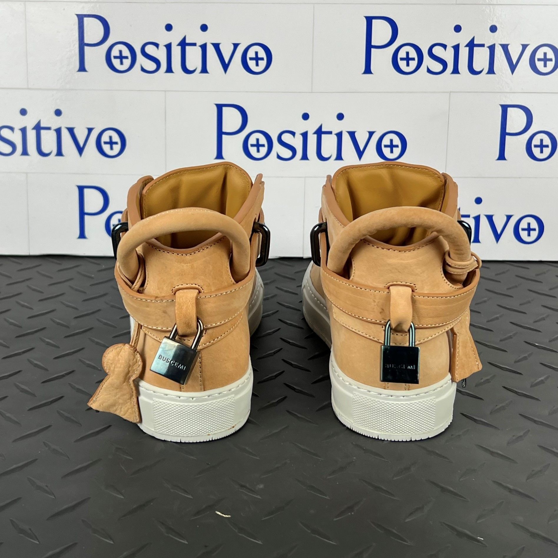 Buscemi Buscemi 100MM Vegtan/Avorio Leather Sneakers US 6 SAMPLE Size US 6 / EU 39 - 6 Thumbnail