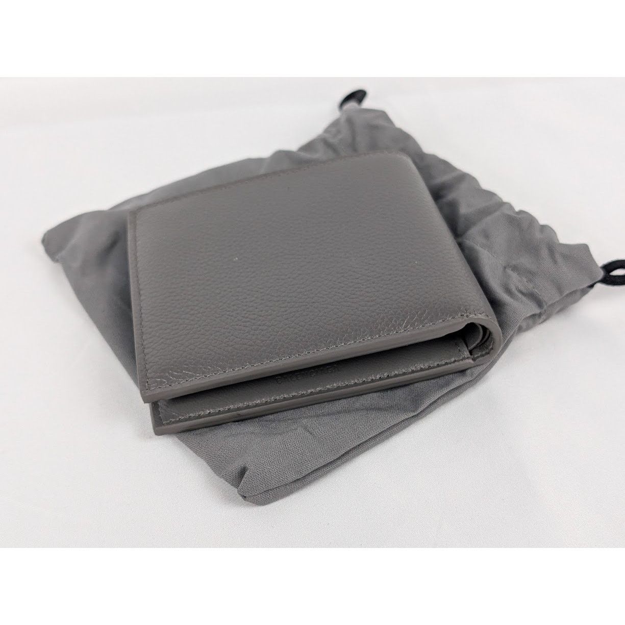 Balenciaga o1rshd1 Size: OS / Logo Wallet in Grey Size ONE SIZE - 8 Thumbnail