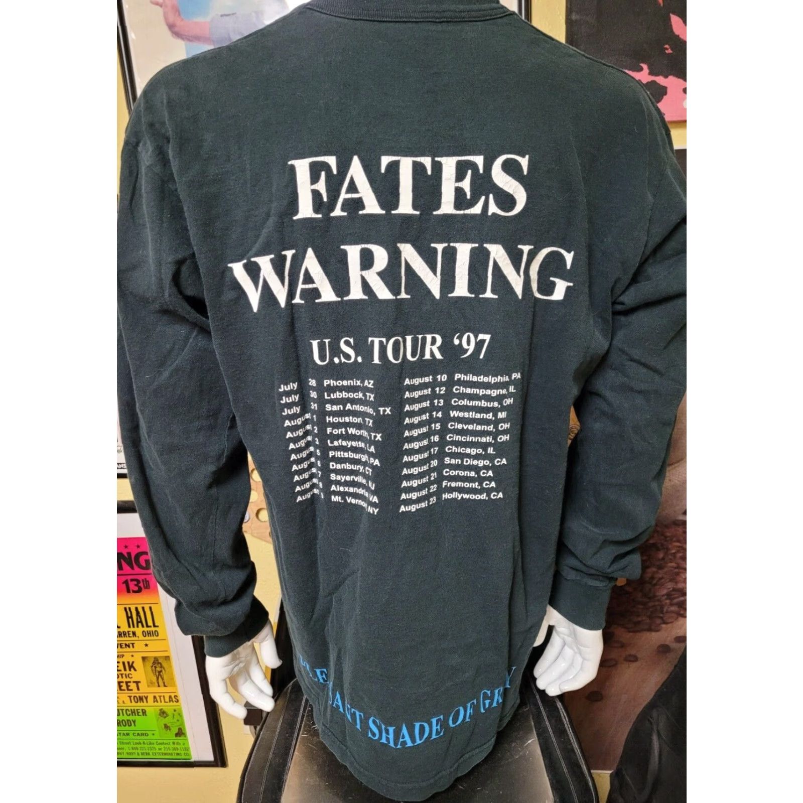 Hanes VTG Fates Warning Pleasant Shade of Gray Long Sleeve T Shirt XL Band Graphic Tee Men Black Cotton Hanes ProG Metal 1997 Size US XL / EU 56 / 4 - 5 Thumbnail
