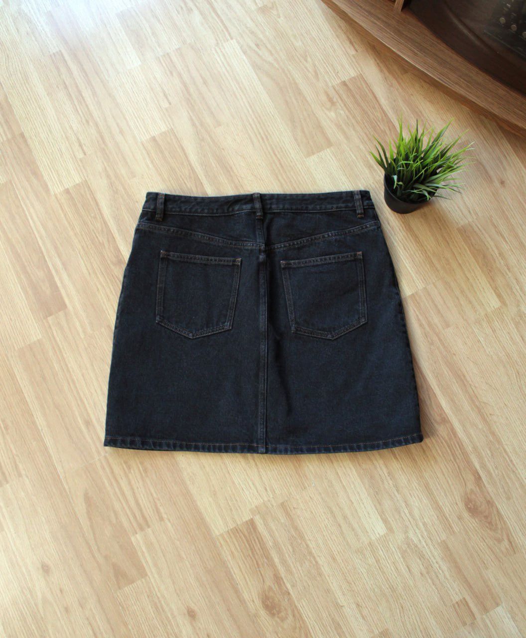 If Six Was Nine 🔥 A.P.C. Denim Raw Indigo Mini Skirt Japanese Denim Y2K Blck Size 30" / US 8 / IT 44 - 1 Thumbnail