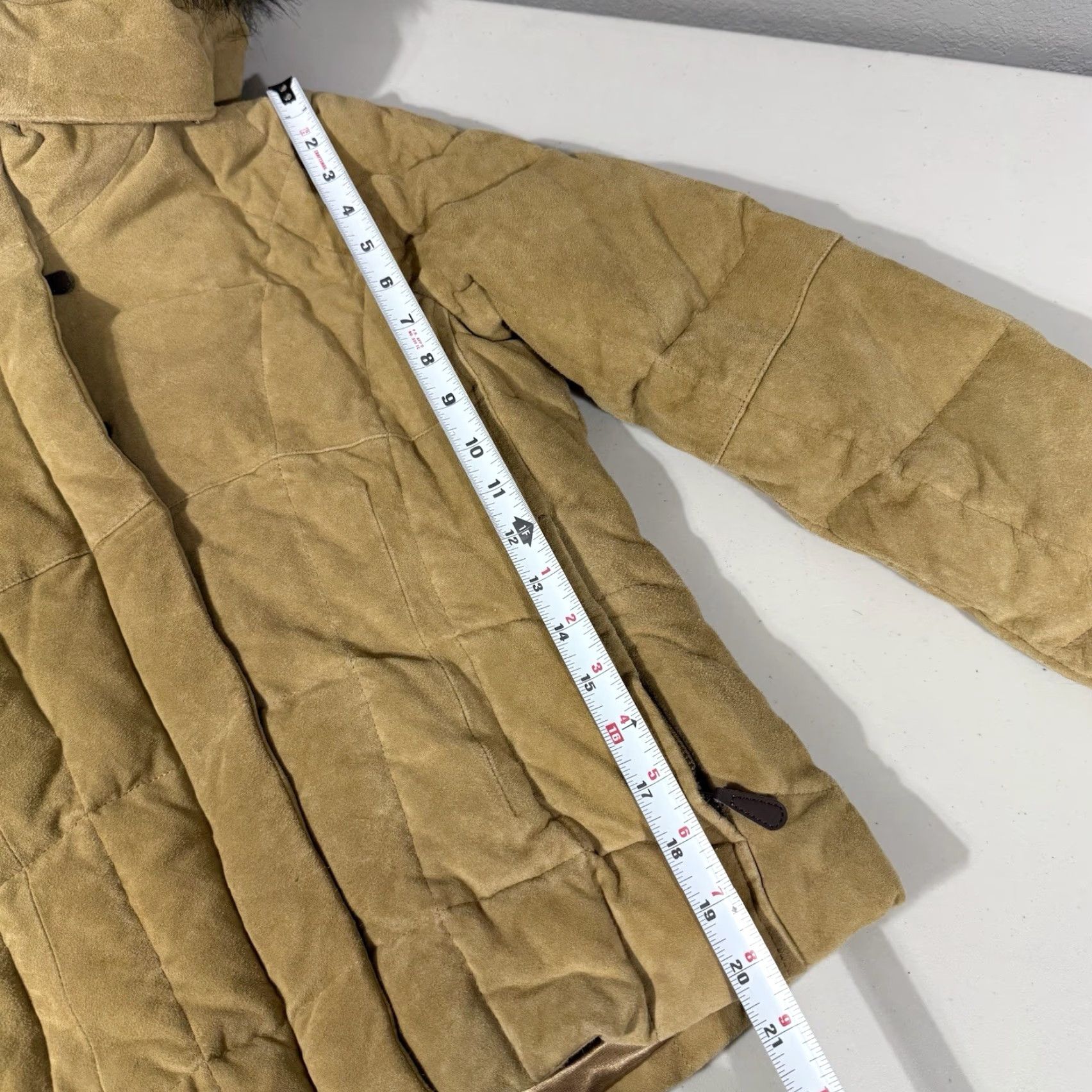 Eddie Bauer VINTAGE Eddie Bauer Goose Down Brown Suede Leather Faux Fur Puffer Jacket Women Petite S Size S / US 4 / IT 40 - 2 Thumbnail