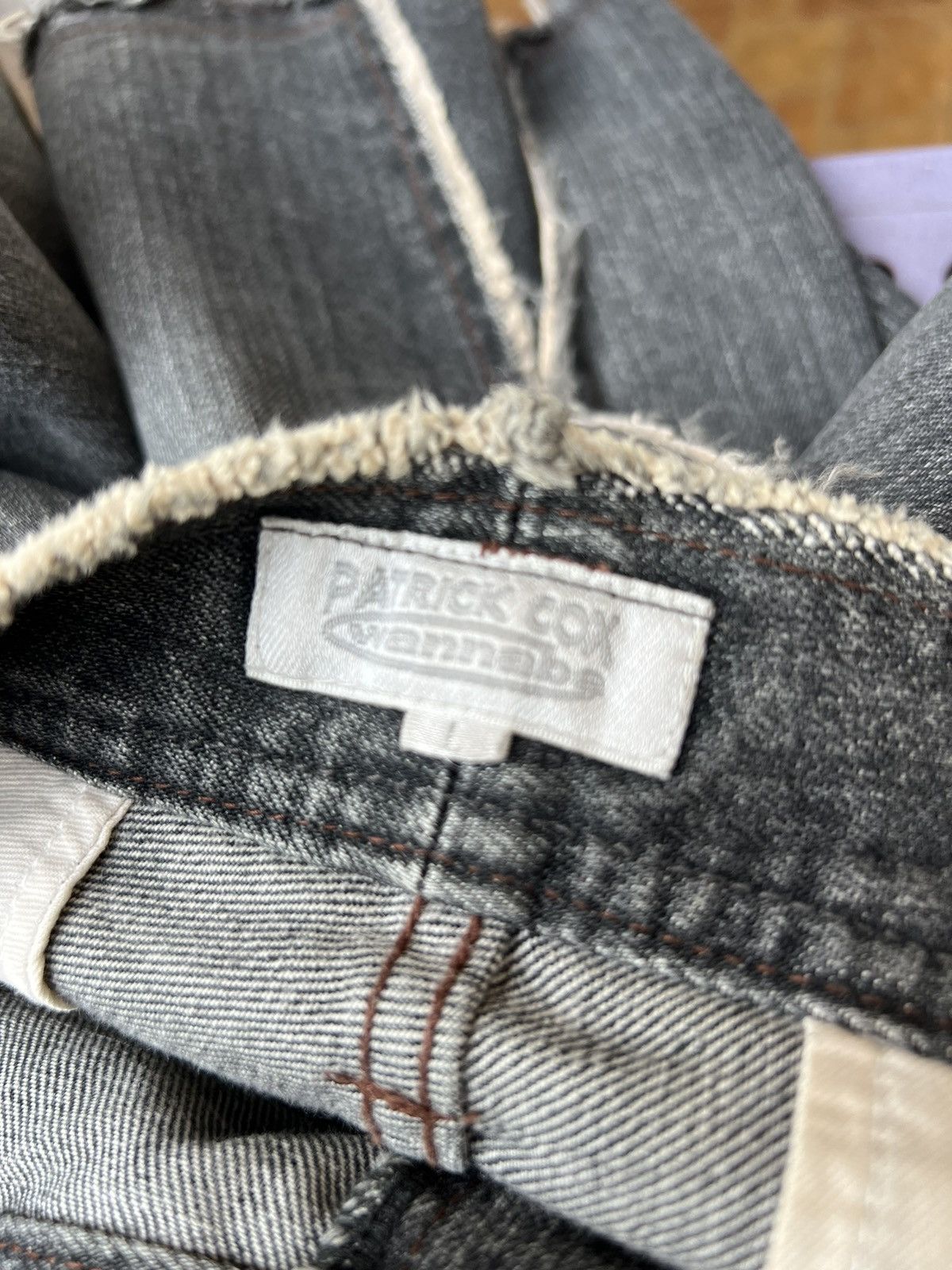 Vintage VTG Patrick Cox Wannabe Fade Black Denim Flare Jeans Size US 31 - 21 Thumbnail