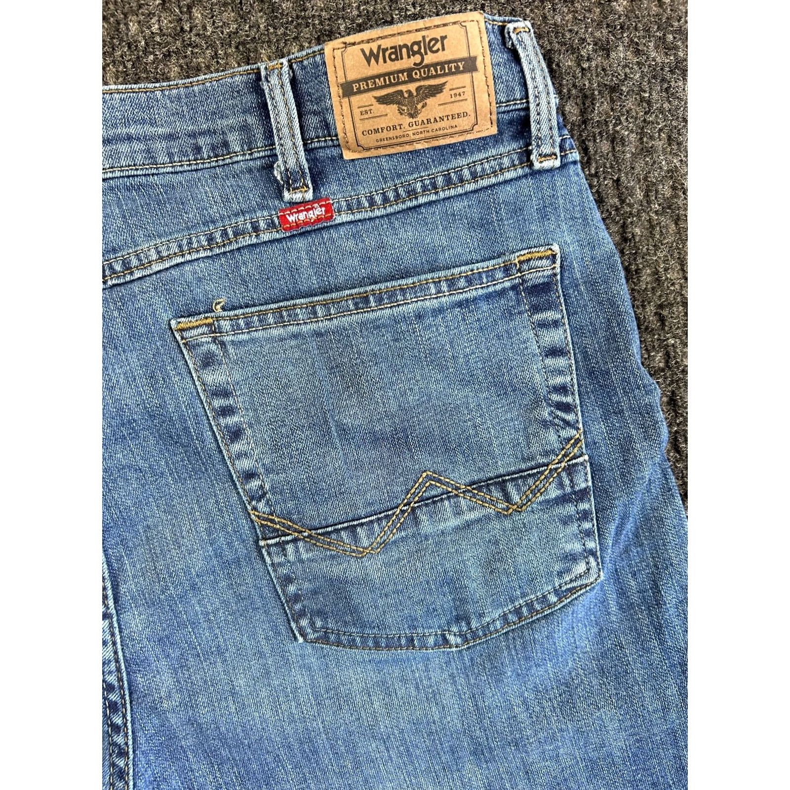 Wrangler Wrangler Relaxed Boot Jeans 36 x 30 Denim Cotton Blue 5-Pocket Wrangler Mens Bootcut Cowboy Western Signature Logo Raised Size US 36 / EU 52 - 5 Thumbnail