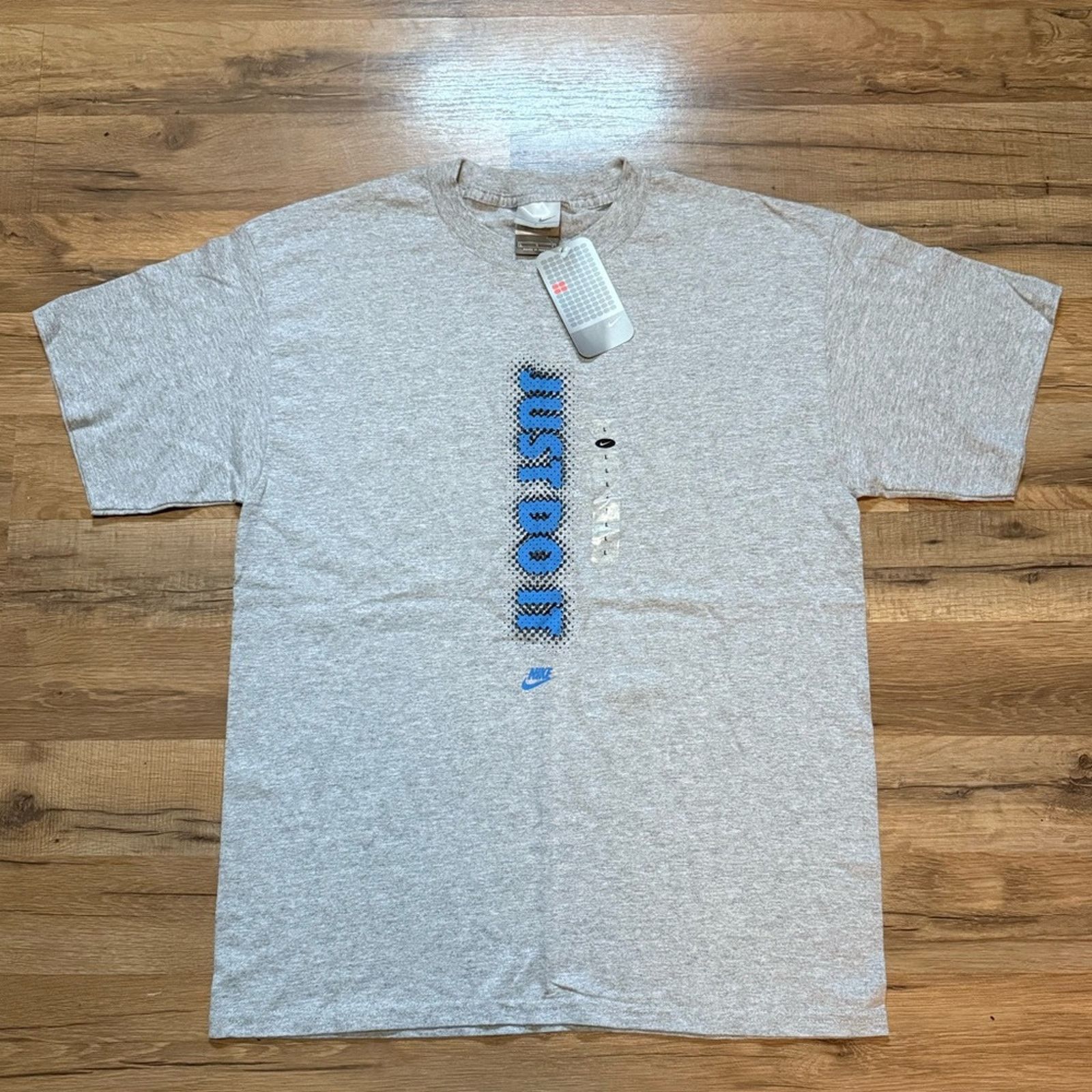 Nike 2001 Nike Just Do It Vertical Spell Out Center Swoosh Shirt Size US L / EU 52-54 / 3 - 1 Thumbnail