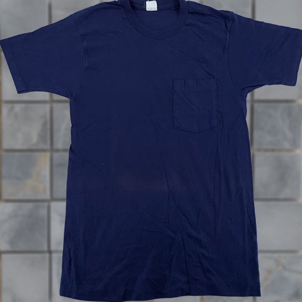 Fruit Of The Loom VINTAGE Fruit of the Loom Shirt Mens S/M Navy Blue Pocket Tee Made USA 90s Shirts Men Navy Pocket Tee Vintage Shirt Size US S / EU 44-46 / 1 - 1 Thumbnail