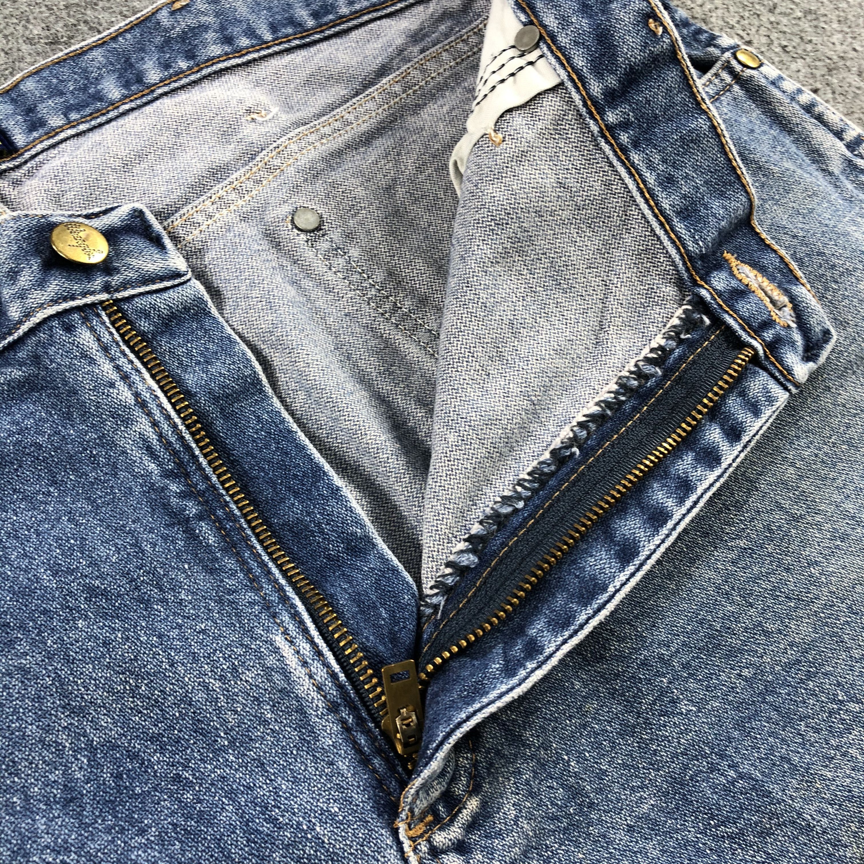 Vintage Vintage Blue Wash Wrangler Jeans-J1492 Size US 39 - 9 Thumbnail