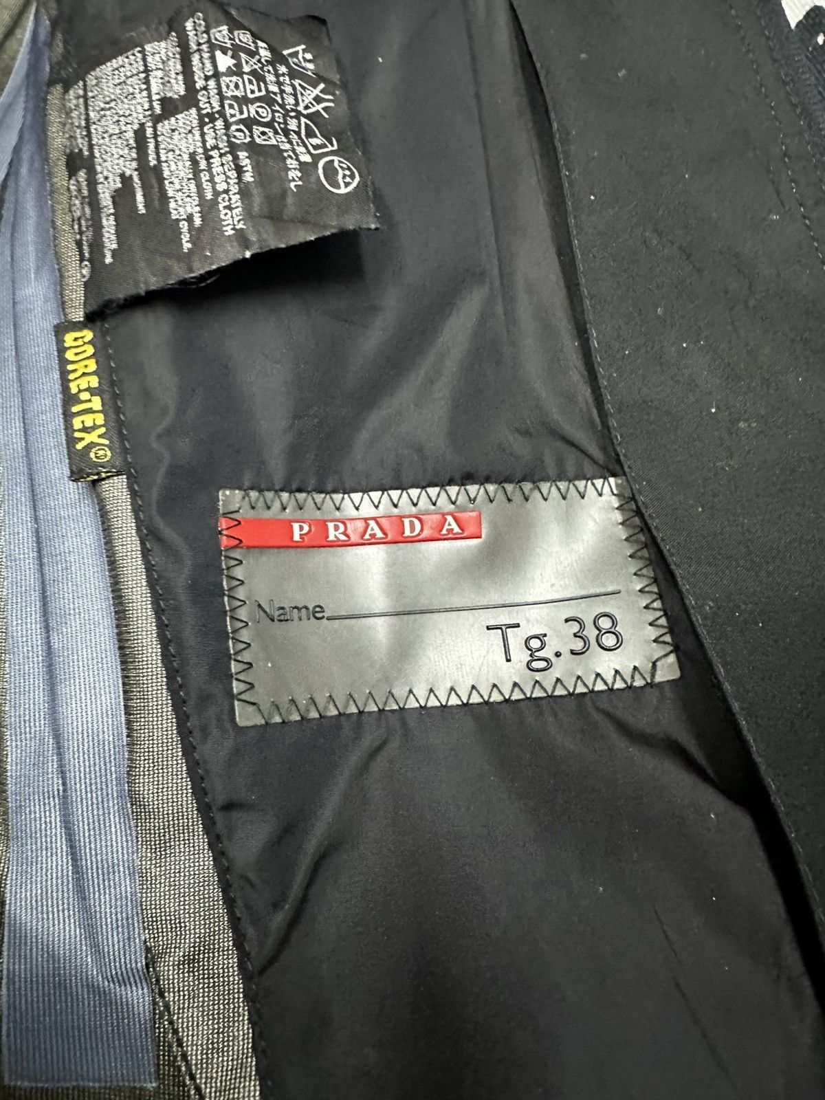Prada Prada Goretex Waterproof Jacket Size XS / US 0-2 / IT 36-38 - 9 Thumbnail