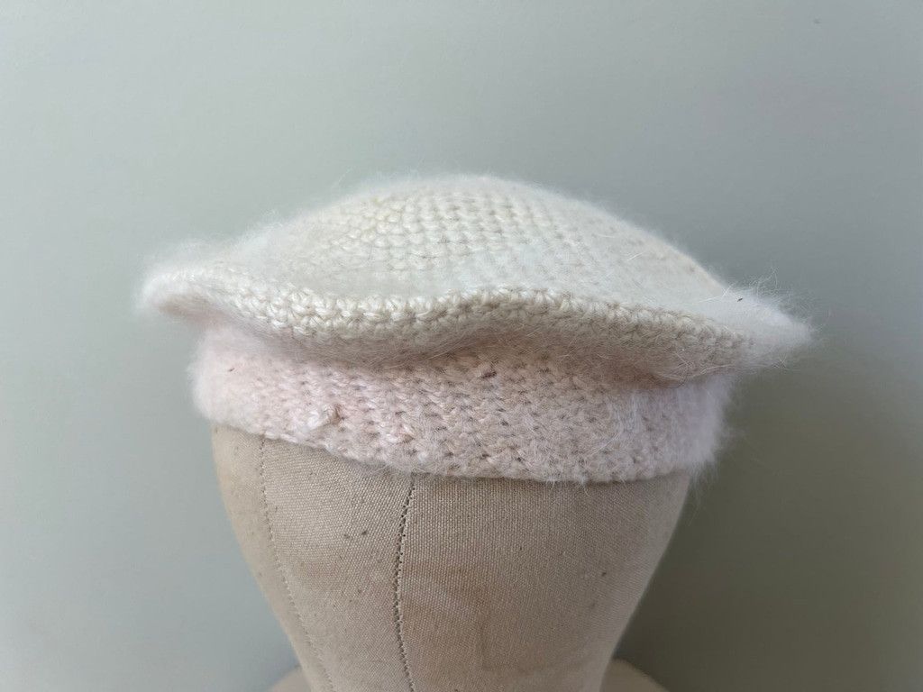 Vintage 1950s Vintage Pink Cashmere Knitted Handmade Beret Child Hat Size ONE SIZE - 3 Thumbnail