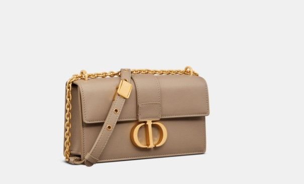 o1w1db11124 Size: OS / 30 Montaigne East-West Bag