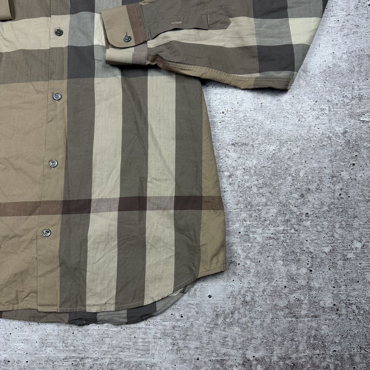 Burberry Burberry London Nova Check Full Patterned Button Up Shirt Size US M / EU 48-50 / 2 - 5 Thumbnail