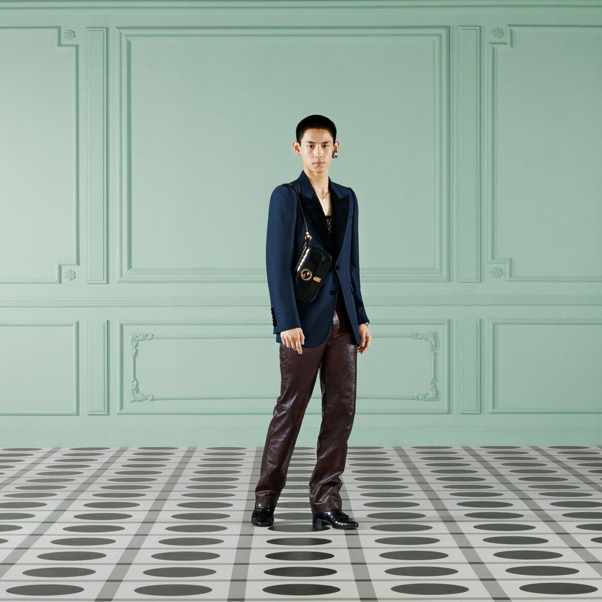 Gucci o1s1wg110125 Formal Jacket With Velvet Detail in Dark Blue Size US M / EU 48-50 / 2 - 2 Thumbnail