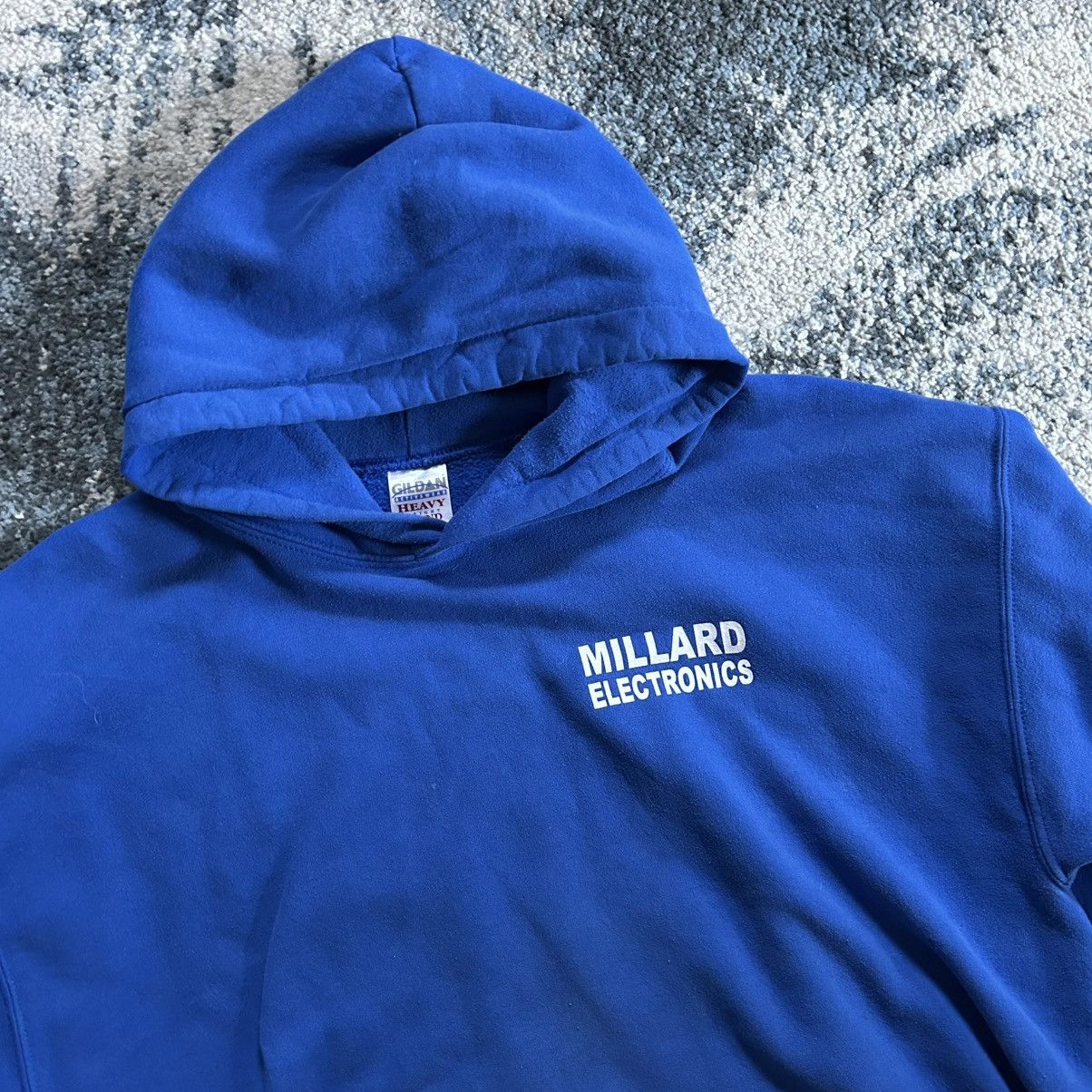 Gildan 90s Y2K ROYAL BLUE MiLLARD ELECTRONiCS REPAiR HOOD NEBRASKA Size US L / EU 52-54 / 3 - 12 Thumbnail