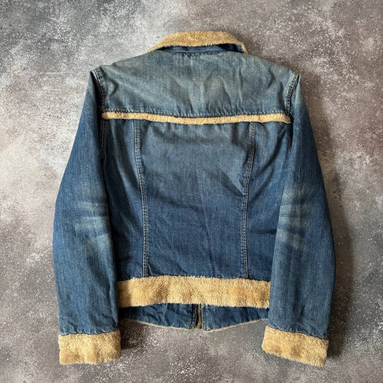 Levi's Vintage Clothing Levi’s Vintage Trucker Sherpa Washed Denim Jacket Size L / US 10 / IT 46 - 8 Thumbnail