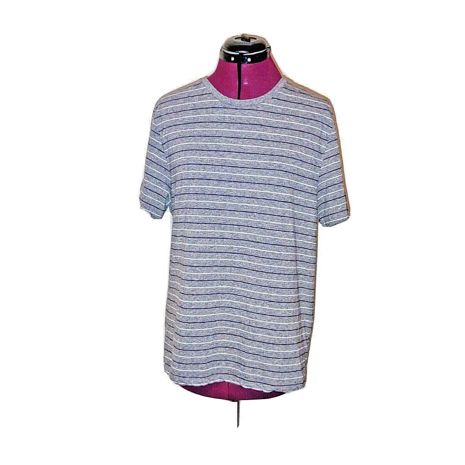 Old Navy Old Navy T Shirt Multicolor Men Size US XL / EU 56 / 4 - 1 Thumbnail