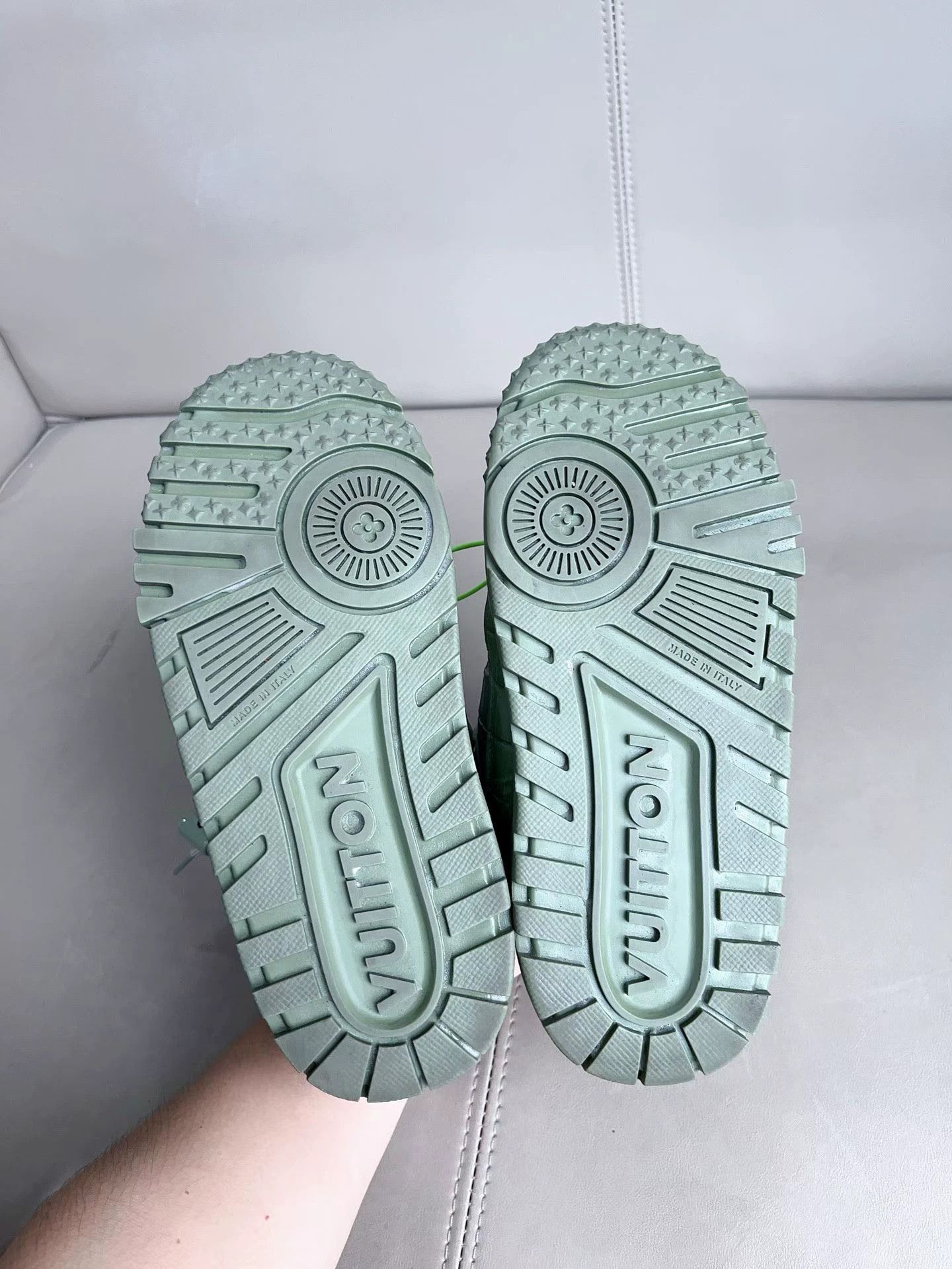 Louis Vuitton Louis Vuitton LV Trainer Maxi crocodile embossed leather Size US 7 / IT 37 - 8 Thumbnail