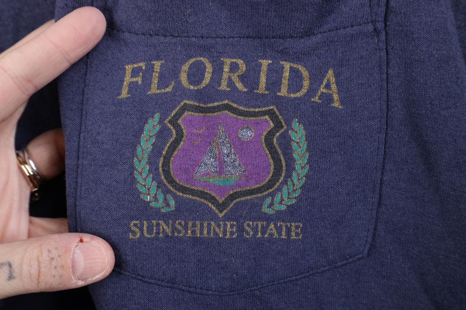 Vintage Vintage 90s Streetwear Florida Sunshine Pocket T-Shirt USA Size US L / EU 52-54 / 3 - 4 Thumbnail