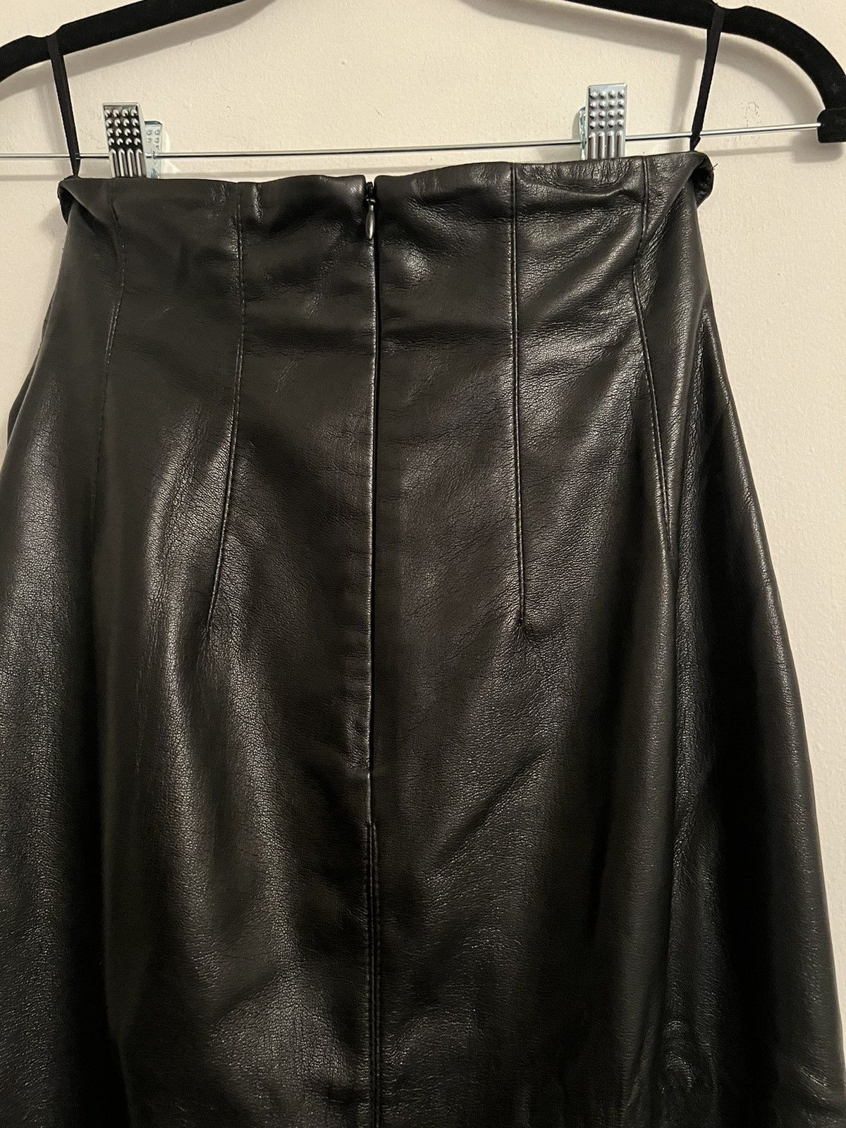 Nanushka Nanushka Vegan-Leather Midi Skirt Size 25" / US 0 / IT 36 - 7 Thumbnail