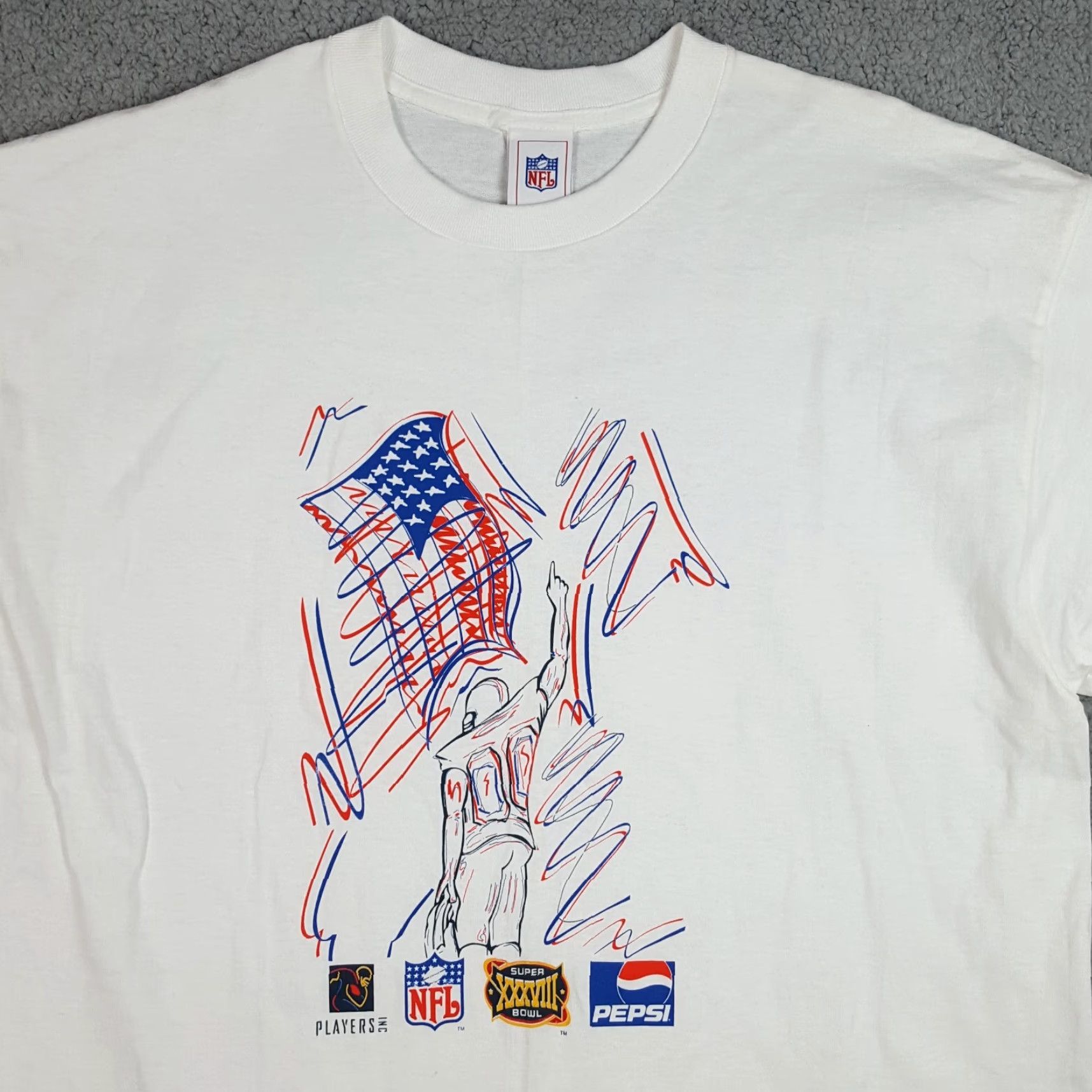 NFL Vintage 2004 Super Bowl 38 Patriots Football NFL Men's XL Y2K T Shirt XXXVIII Size US XL / EU 56 / 4 - 2 Thumbnail