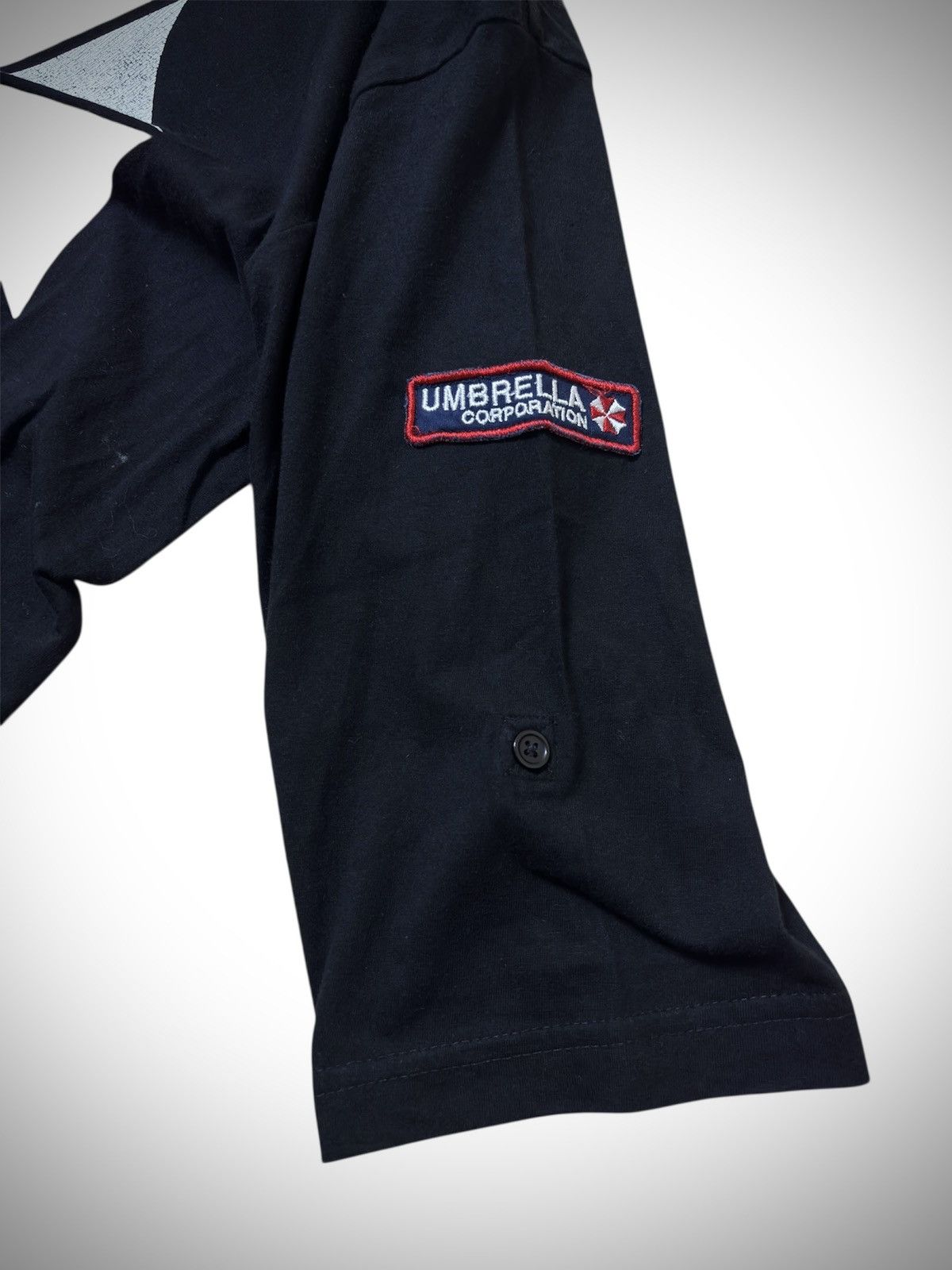 Playstation Umbrella Corporation Resident Evil Capcom Game Tee Size US M / EU 48-50 / 2 - 4 Thumbnail