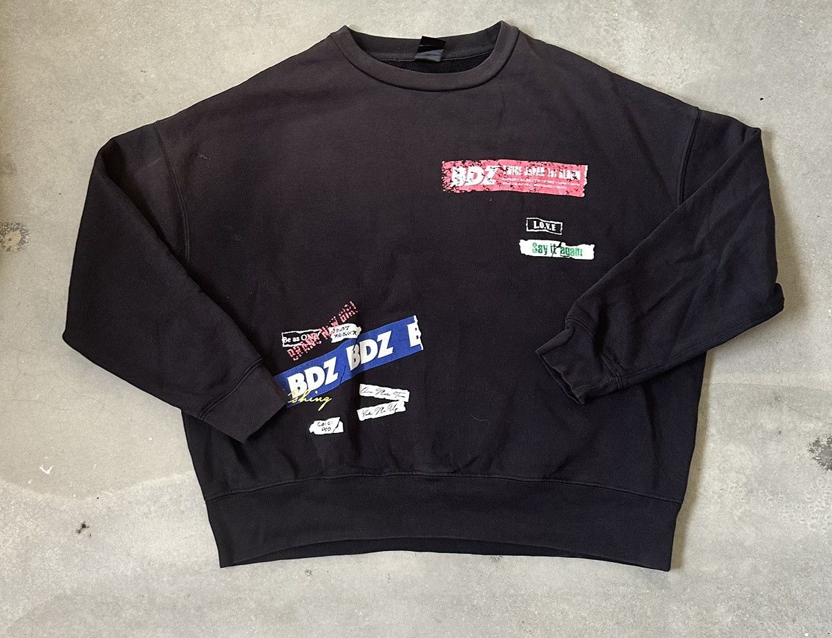 Japanese Brand TWICE BDZ JAPAN TOUR FADED SWEATSHIRT Size US XL / EU 56 / 4 - 1 Thumbnail