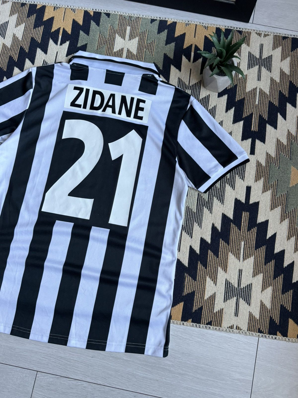 Kappa Vintage Kappa Juventus Zidane #21 Blockcore Soccer Jersey Size US S / EU 44-46 / 1 - 8 Thumbnail