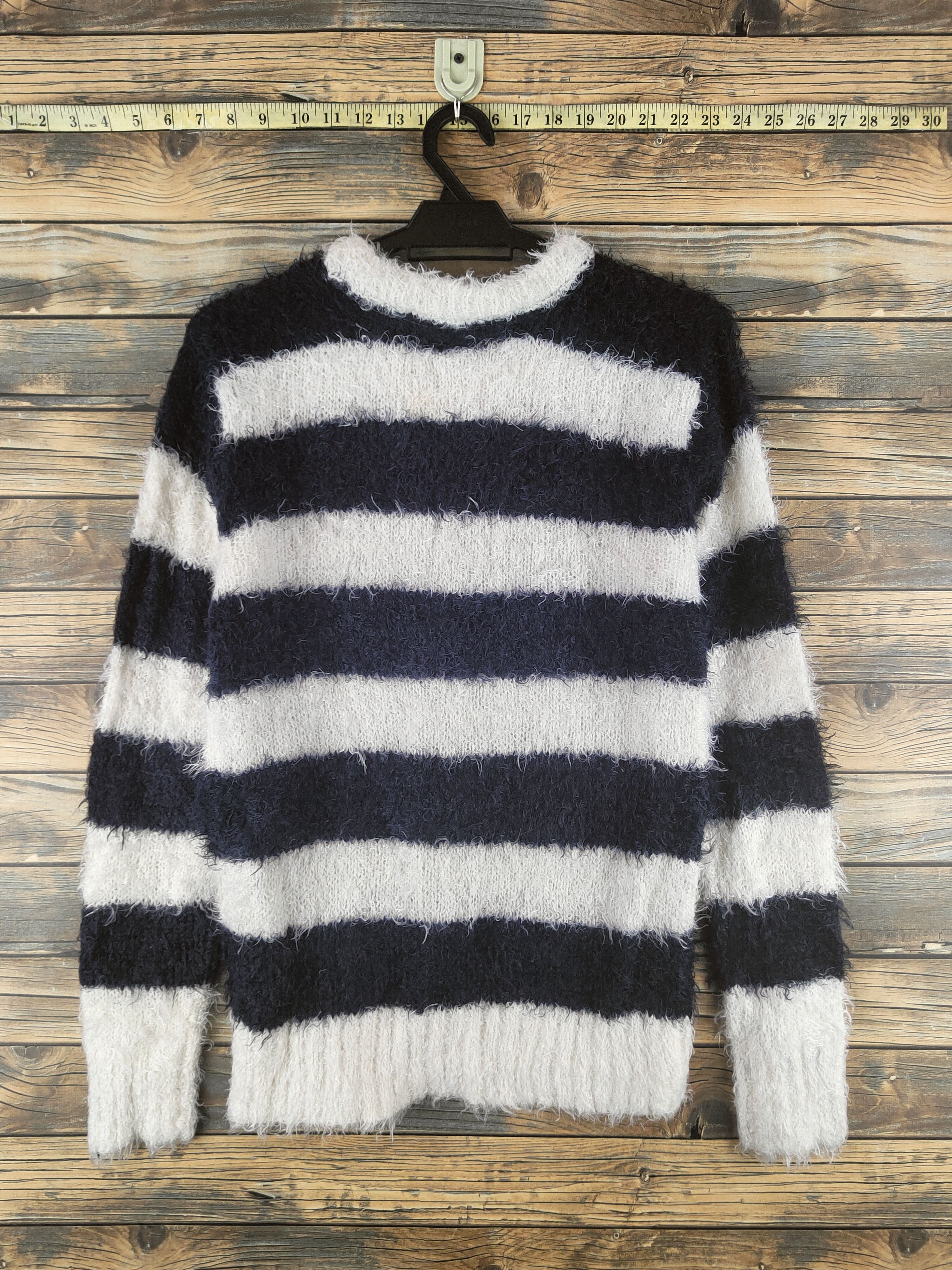 Japanese Brand DL Suggestion White Navy Fur Mohair Knitwear #46-509 Size US S / EU 44-46 / 1 - 7 Thumbnail