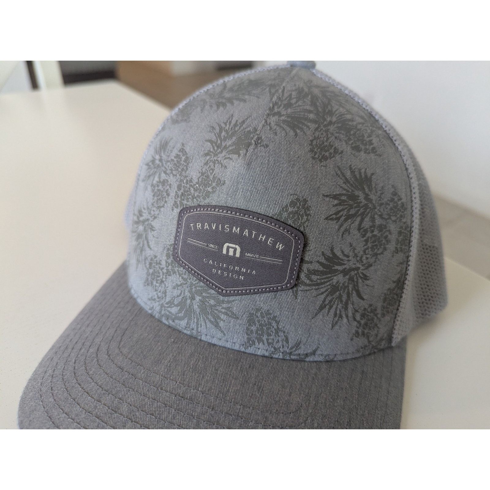 TravisMathew Travis Mathew Golf Hat Snapback Mesh Pineapple Grey Size ONE SIZE - 2 Thumbnail
