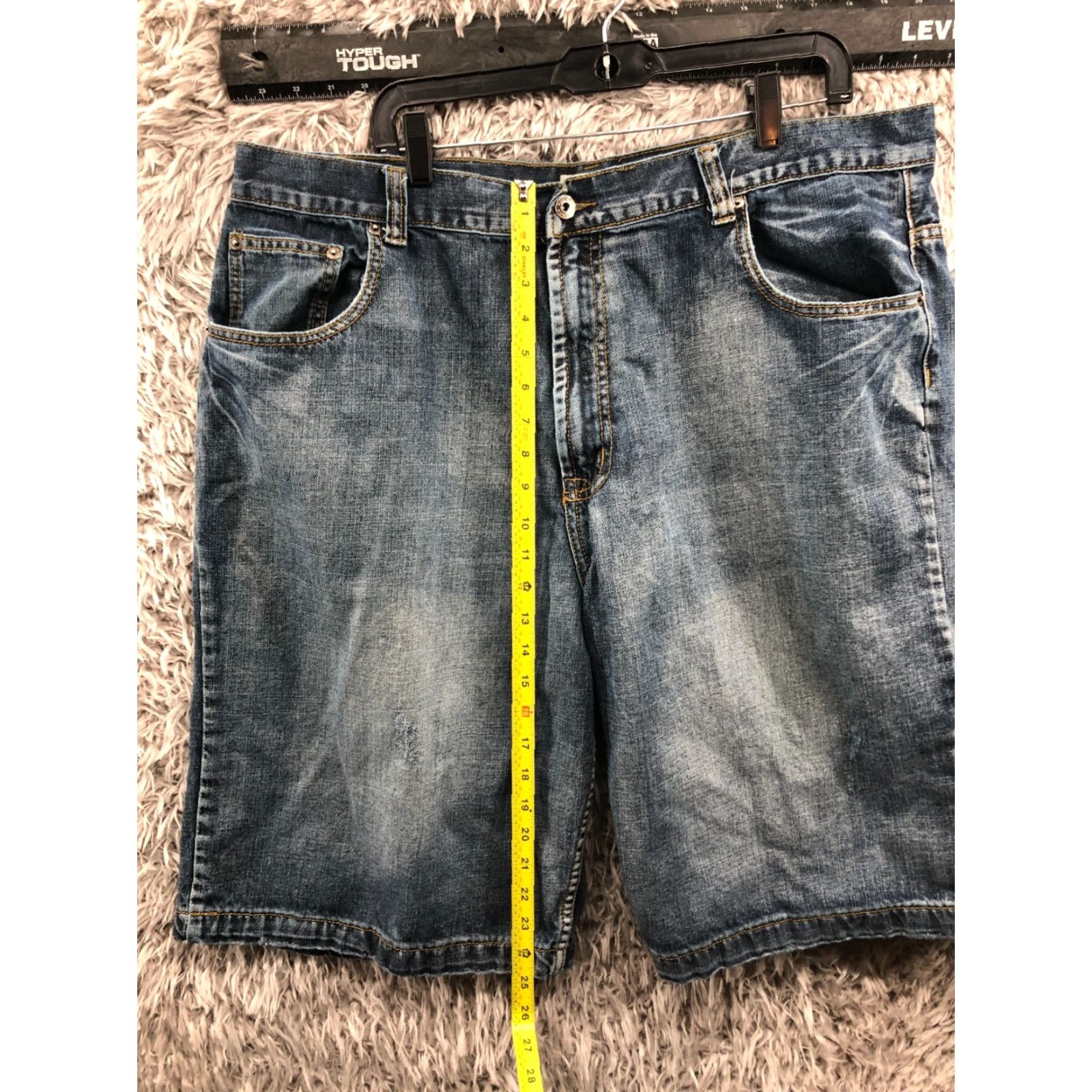 Route 66 Route 66 Shorts Mens Size 42 Mid Rise Medium Wash Blue Denim Bermuda 5-Pocket Regular Inseam 10 in Bel t Loops Logo Blue Route 66 Jeans Shorts Size US 42 / EU 58 - 3 Thumbnail