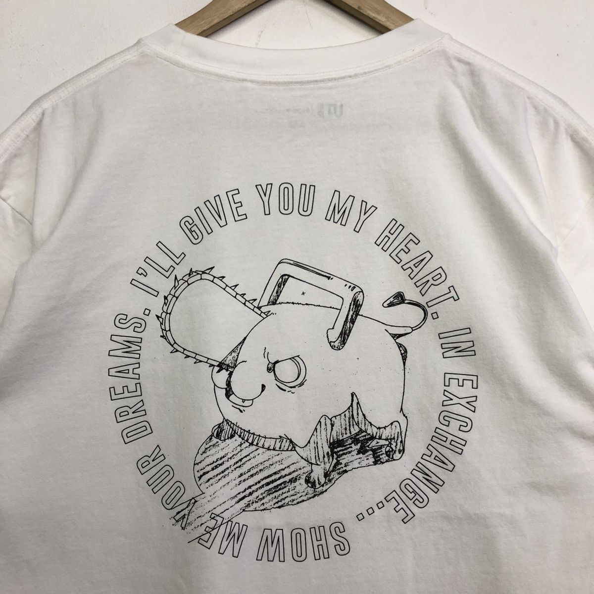 Anime Chainsaw Man Pochita X Uniqlo Oversize Tshirt Size US M / EU 48-50 / 2 - 3 Thumbnail