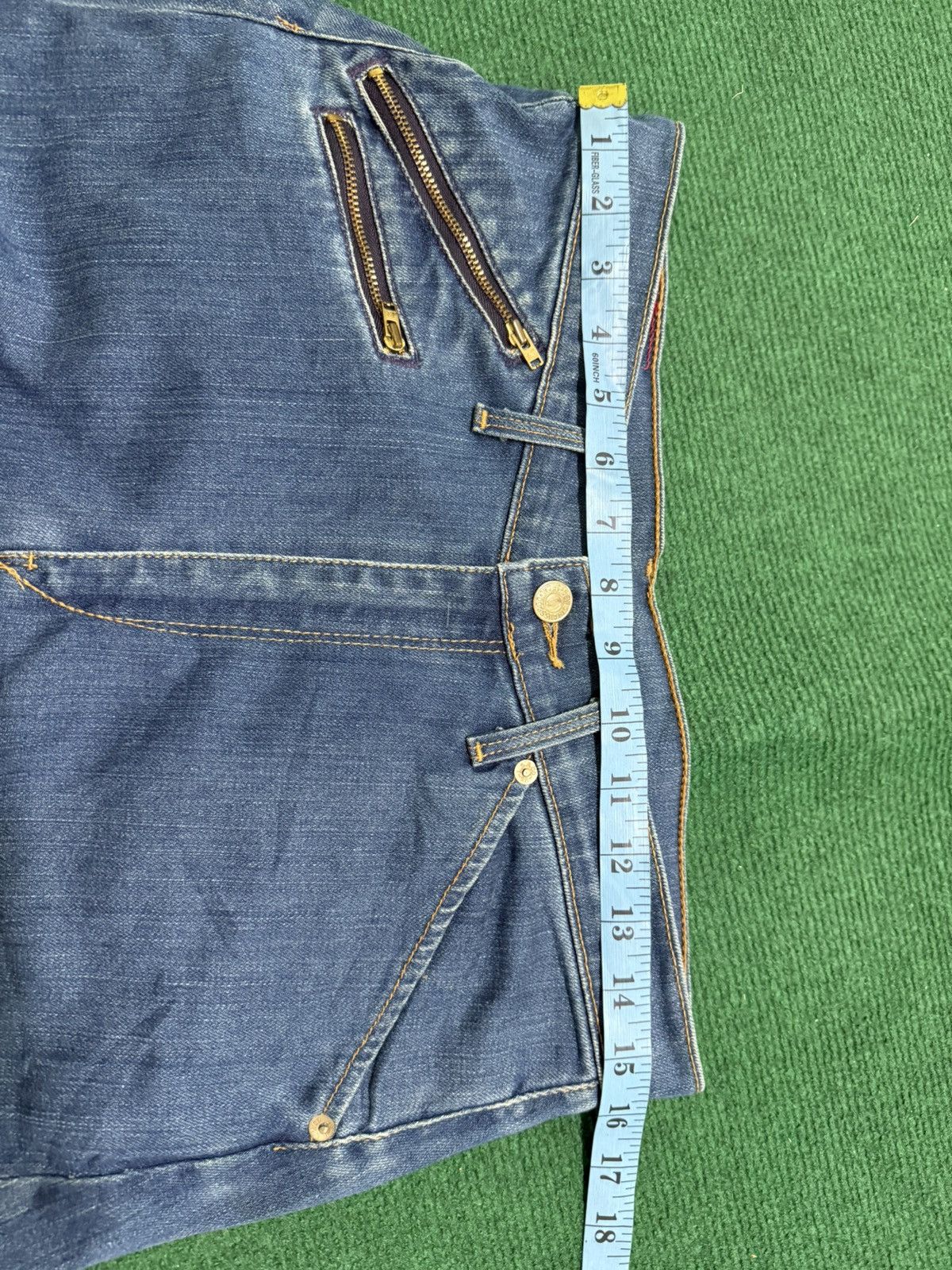 Levi's Vintage Levis Red Twisted Leg Size US 32 / EU 48 - 14 Thumbnail