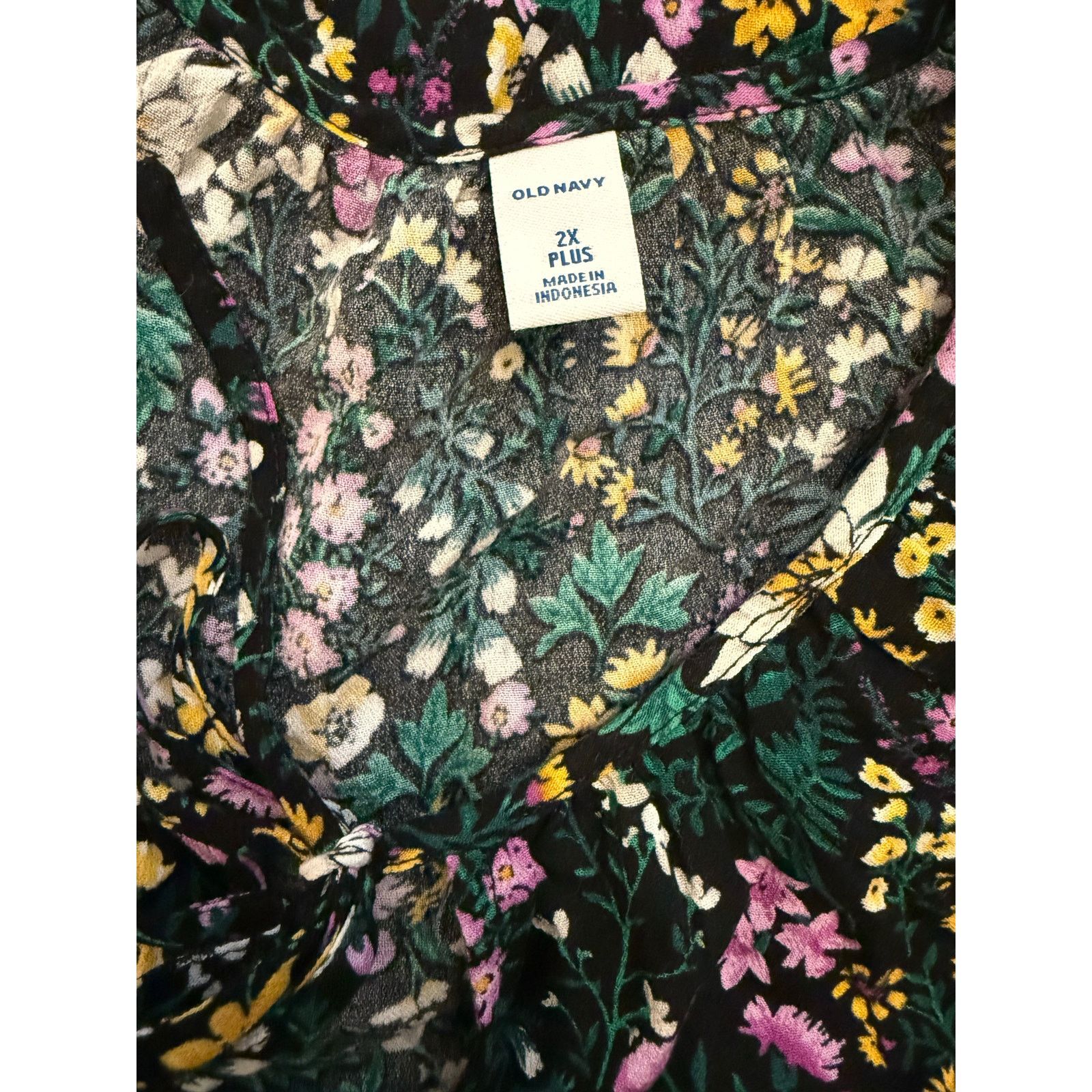 Old Navy EUC Old Navy Floral Blouse Black Background w/ Neck Tie 2X Size XXL / US 16-18 / IT 52-54 - 5 Thumbnail
