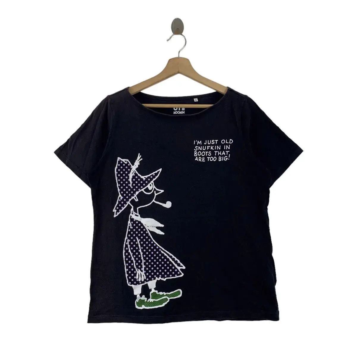 Uniqlo UNIQLO x MOOMIN SNUFKIN Boots Too Big Tee Shirt Cartoon Size US XL / EU 56 / 4 - 2 Thumbnail
