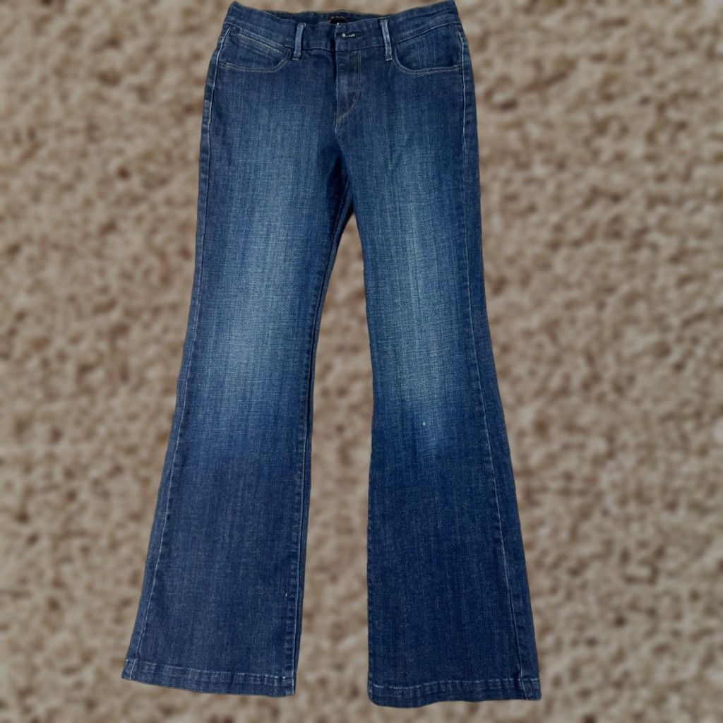 Lee Lee Jeans Womens 8 Blue Denim Flared Mid Rise 27x31 Regular Inseam 31 in 5-Pocket Zipper Cotton Denim Jeans Size 30" / US 8 / IT 44 - 1 Thumbnail