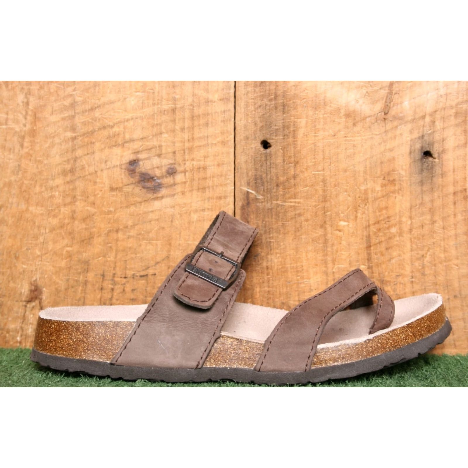 Vintage VINTAGE BJORNDAL Dartmouth Brown Leather Toe Loop Slide Sandals Women's 9B Size US 9 / IT 39 - 2 Thumbnail
