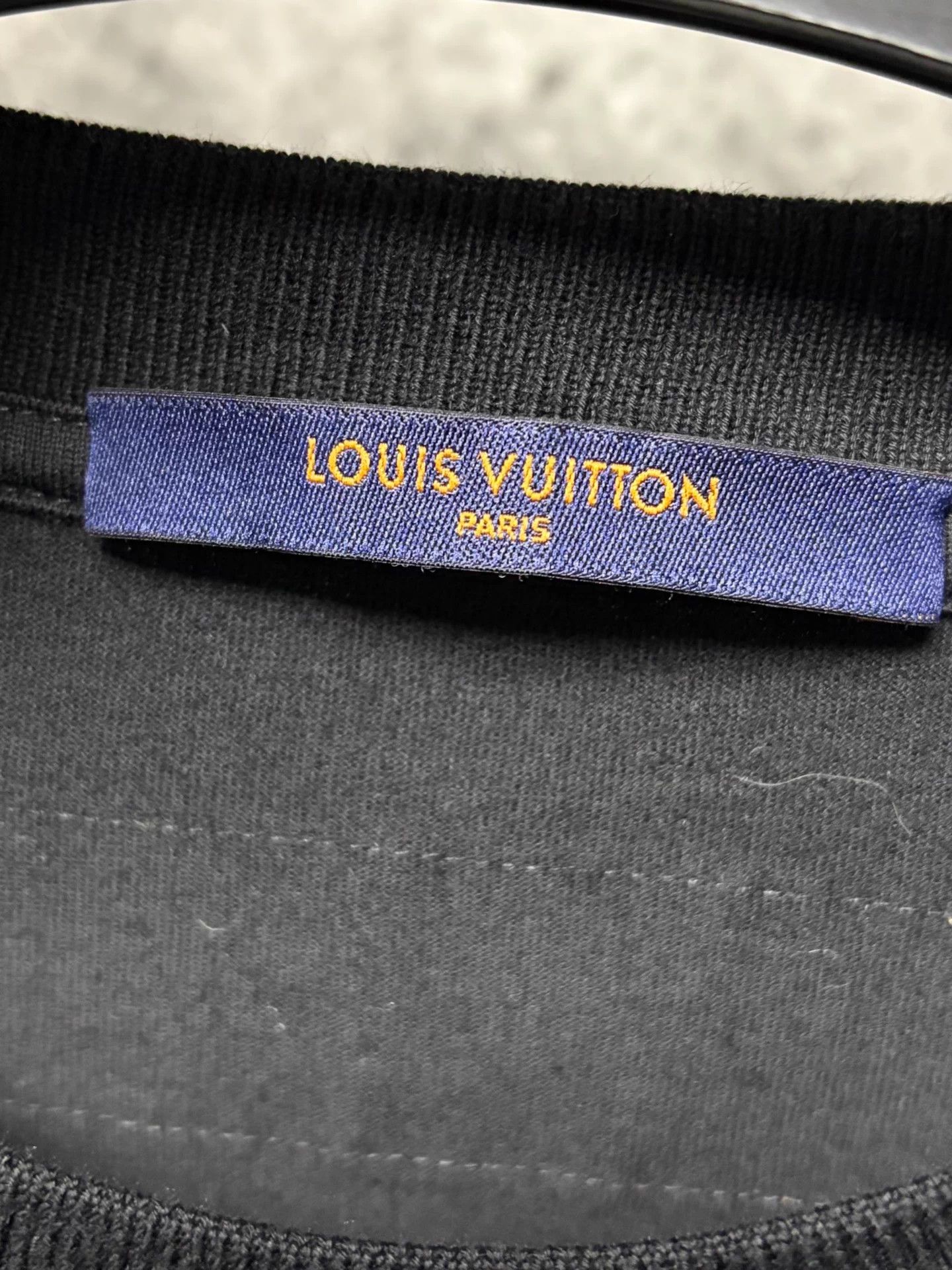 Louis Vuitton LV Black Short-Sleeve T-Shirt XL Size US XL / EU 56 / 4 - 3 Thumbnail