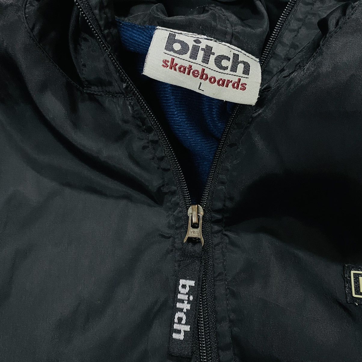 Santa Cruz Skateboards Vintage 90s Bitch Hoodie lightjacket windbreaker Size US XL / EU 56 / 4 - 6 Thumbnail