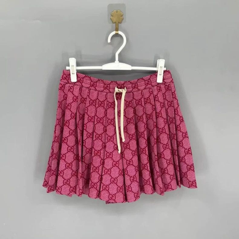 Gucci GucciClassic Old Flower Full Print Logo Short Skirt 2503-Ne Size 42" / US 20 - 1 Thumbnail