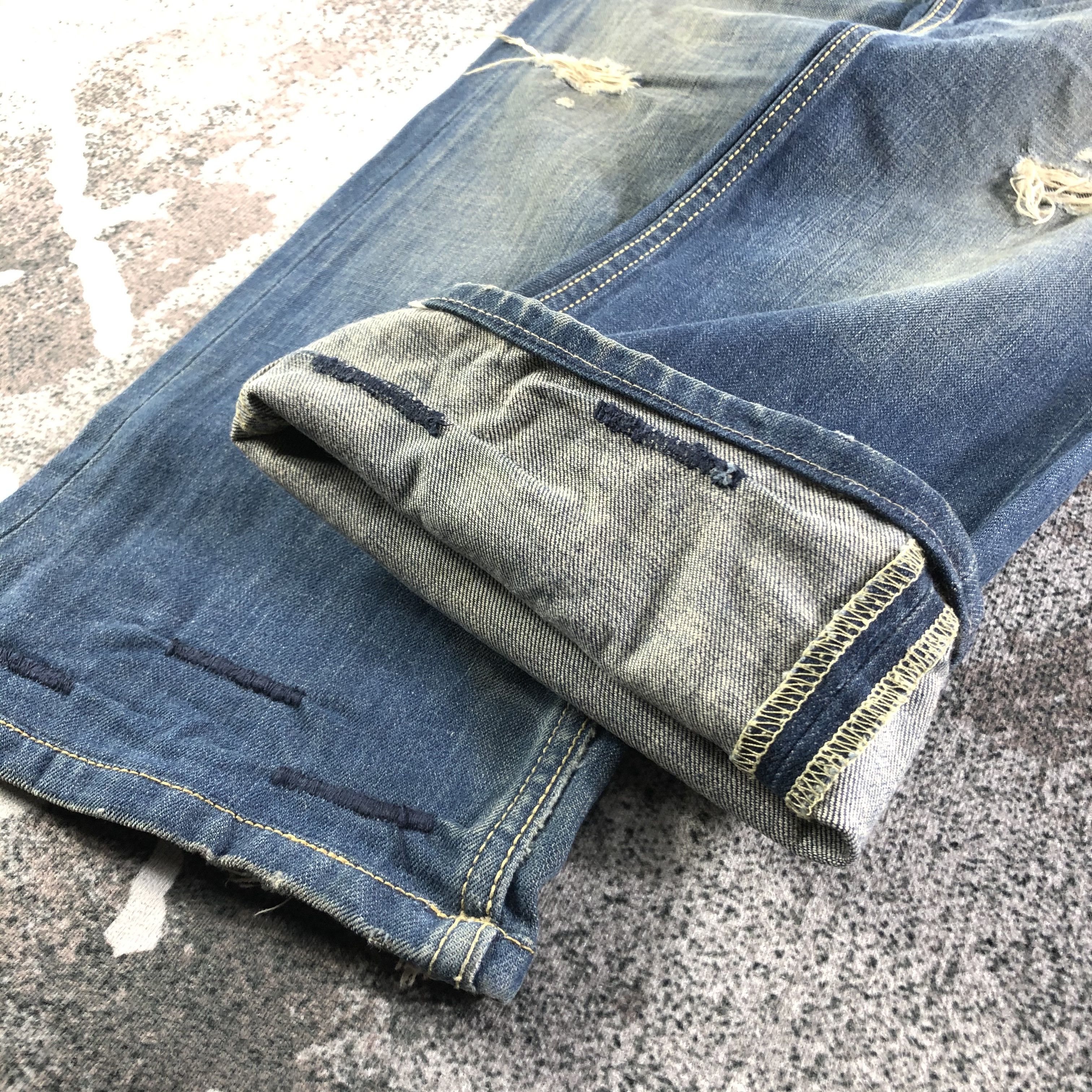 Jimmy Taverniti Jimmy Taverniti Jeans Distressed Denim KJ2453 Size US 30 / EU 46 - 7 Thumbnail