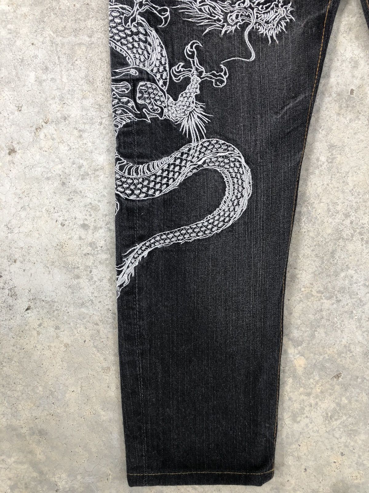 Japanese Brand Japanese Dragon Embroidered Distressed Jeans Size US 31 - 6 Thumbnail