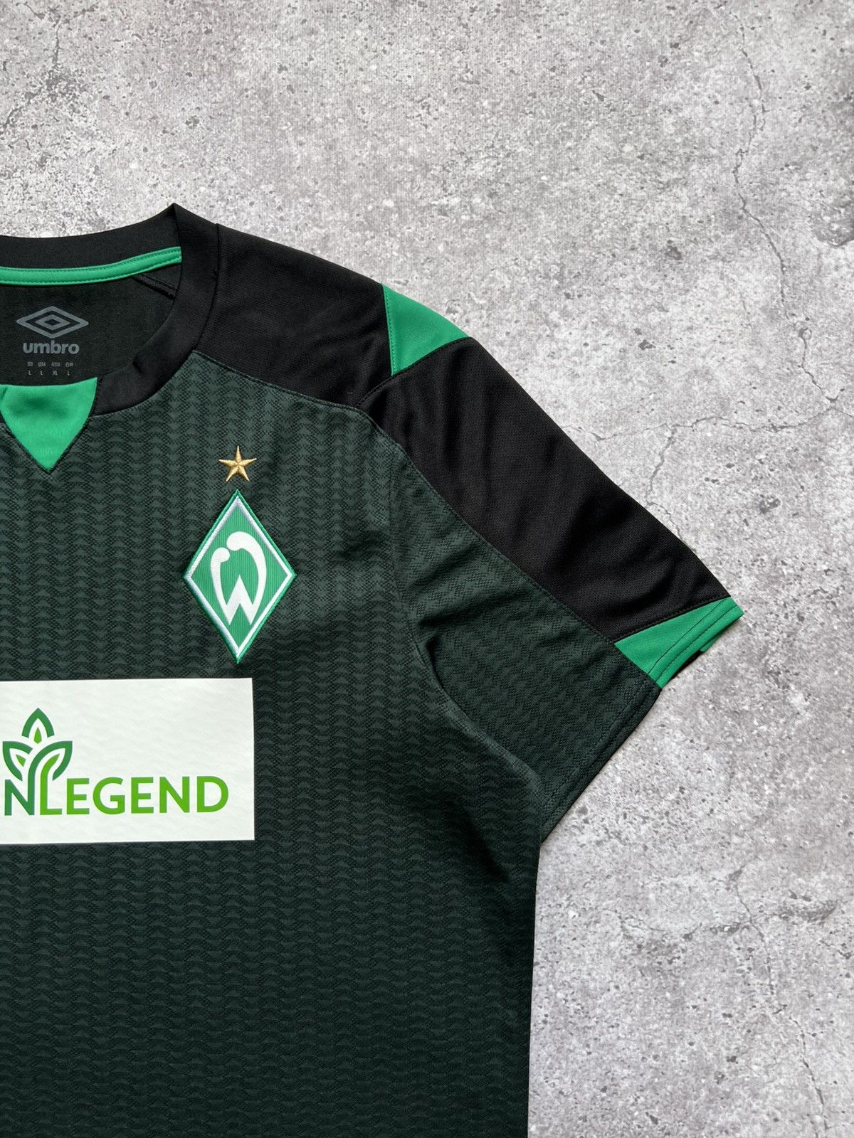 Vintage Umbro FC Werder Bremen 21/22 Football Soccer Shirt Trikot Size US L / EU 52-54 / 3 - 5 Thumbnail