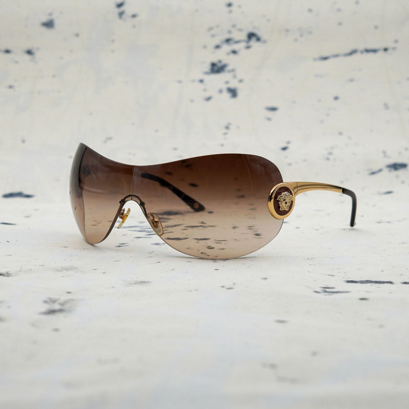 Versace Versace mod 2113 brown gradient gold medusa mask sunglasses Size ONE SIZE - 1 Thumbnail