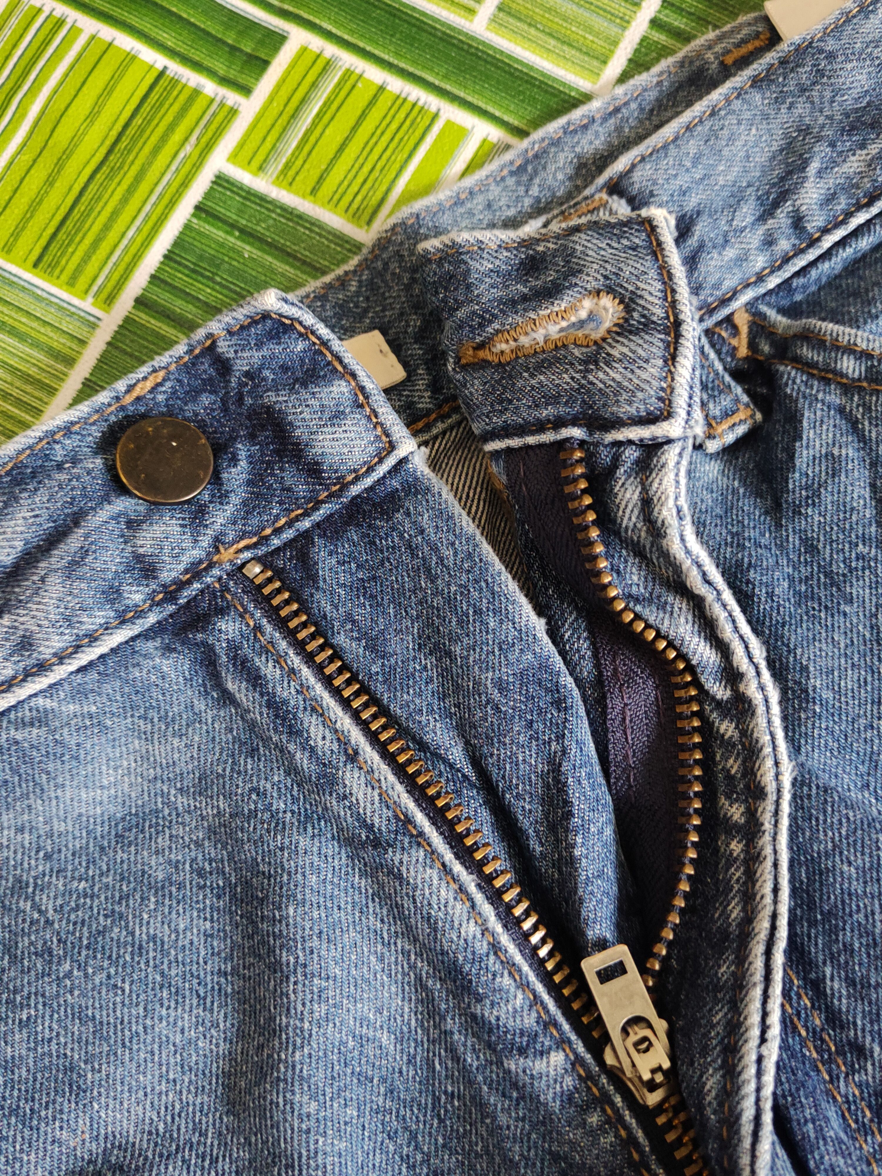 Japanese Brand Uniqlo Blue Faded Distressed Ripped Jeans #S1634 Size US 35 - 12 Thumbnail