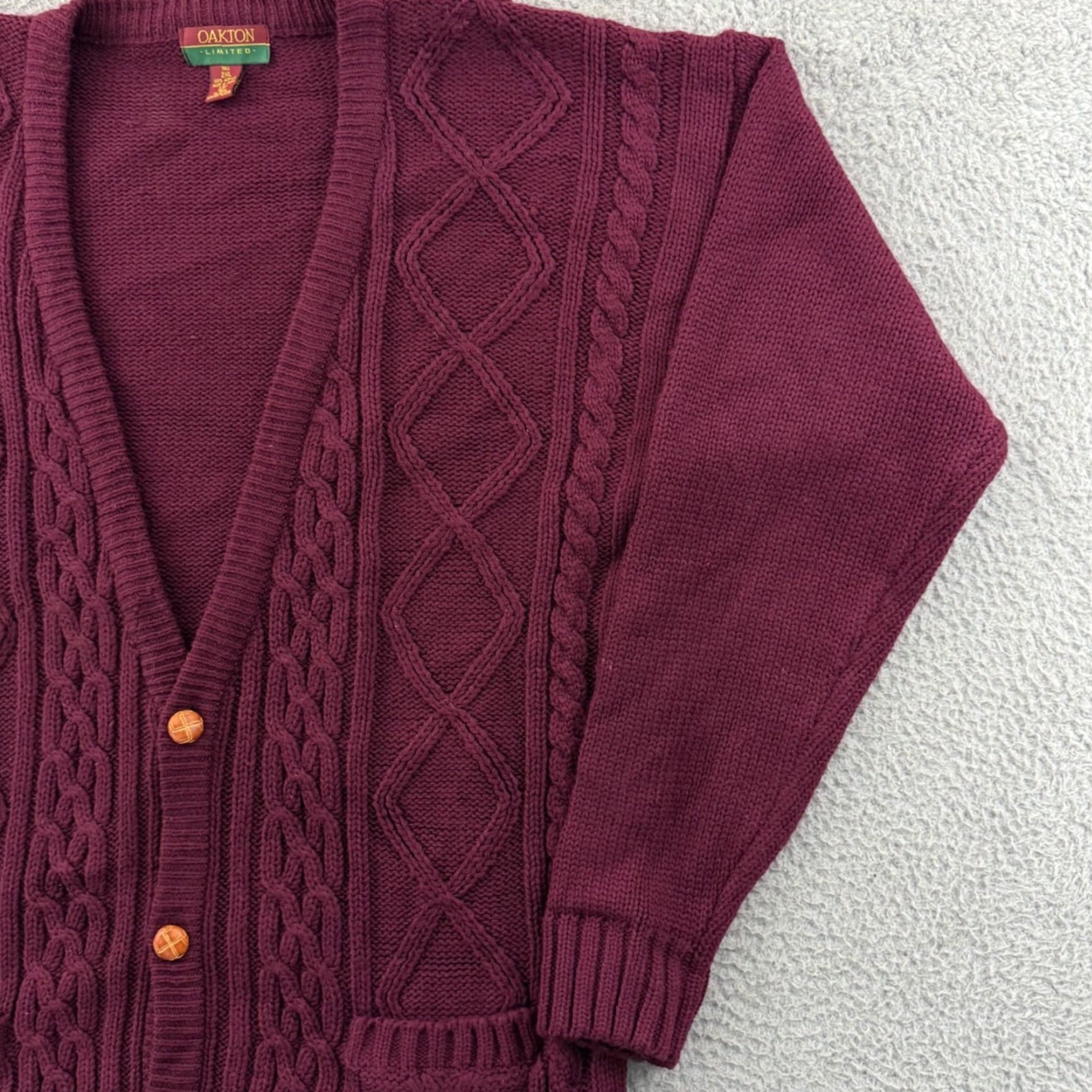Vintage VINTAGE Oakton Cardigan Sweater Men 2XLT Cable Knit Fisherman Red Navy Accents Pockets Heavyweight Knit 90s Preppy Academic Size US XXL / EU 58 / 5 - 5 Thumbnail
