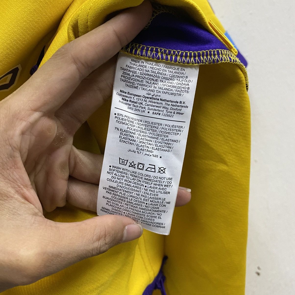 Nike Nike Lakers Showtime City Edition Warmup Size US L / EU 52-54 / 3 - 11 Thumbnail