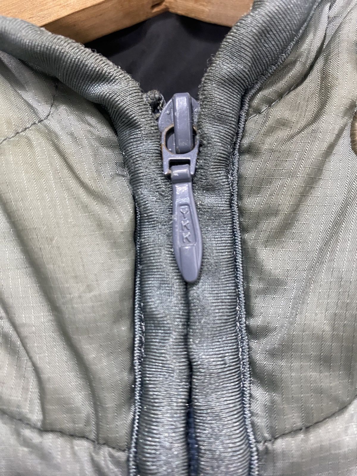 Salomon Rare Salomon Lightweight Quilted Puffer Zipper Hoodie Jacket Size US L / EU 52-54 / 3 - 11 Thumbnail