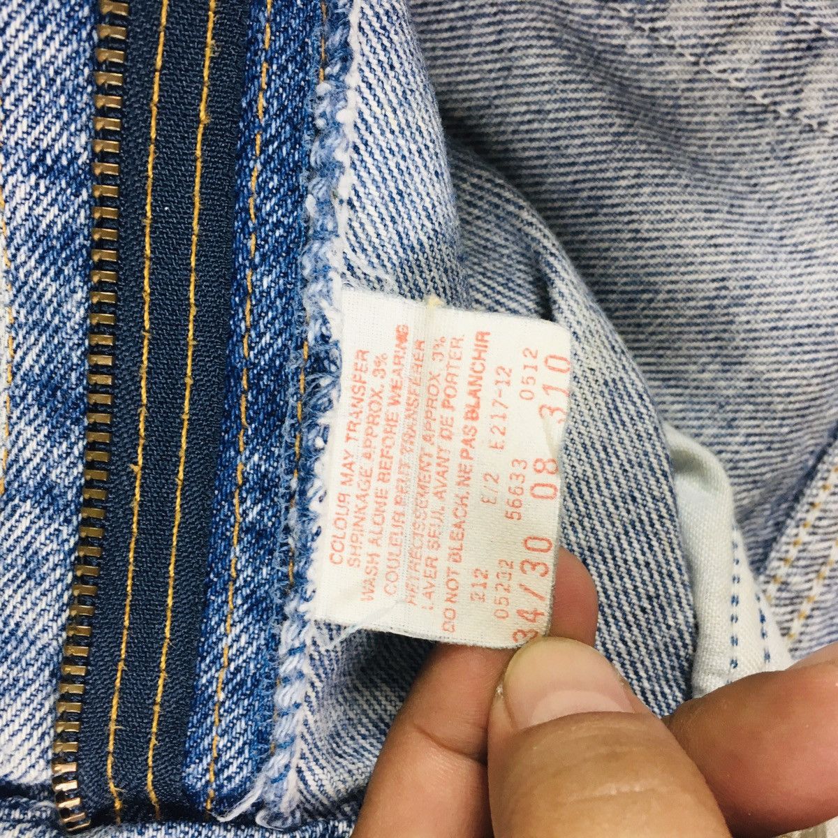 Levi's Vintage Clothing Vintage 80s Levi’s Button Stamp Number 1 Black Tab Canada Size US 34 / EU 50 - 12 Thumbnail