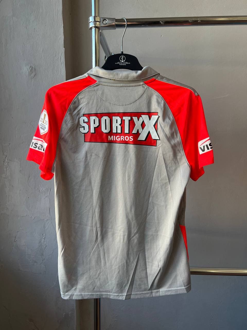 Nike 2020/21 YOUNG BOYS TROPHY SOCCER JERSEY FOOTBALL SHIRT NIKE Size US L / EU 52-54 / 3 - 9 Thumbnail