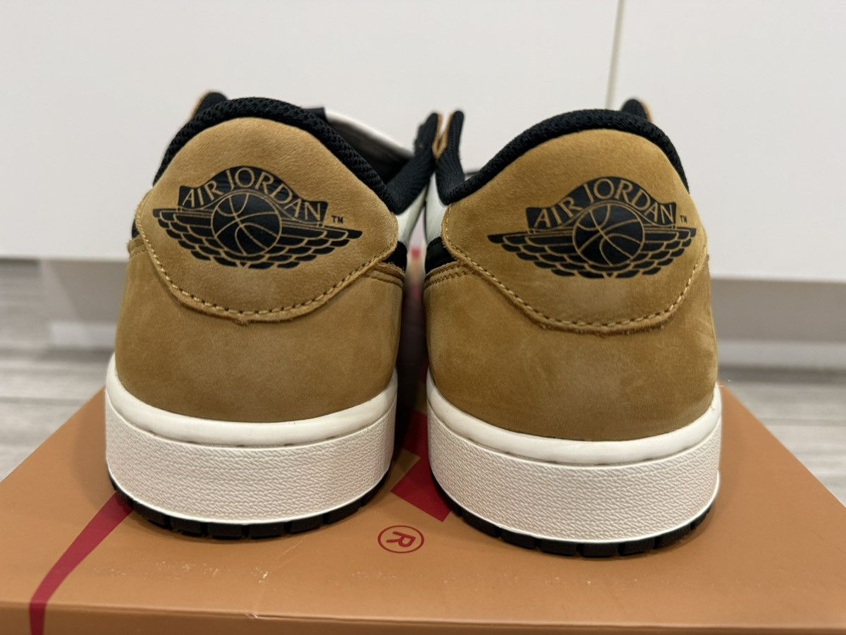 Jordan Brand Air Jordan 1 Retro Low OG Rookie of the Year Black Golden 12 Size US 12 / EU 45 - 9 Thumbnail