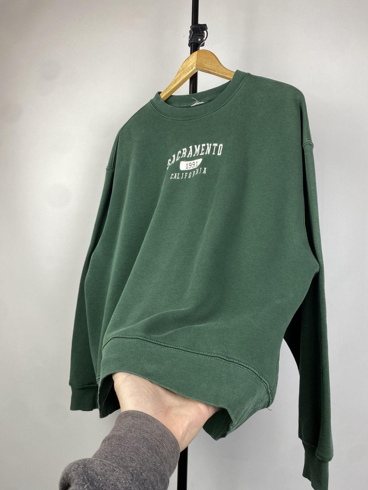 Vintage Vintage 90s SACRAMENTO California Made in USA Sweatshirt Size US M / EU 48-50 / 2 - 3 Thumbnail